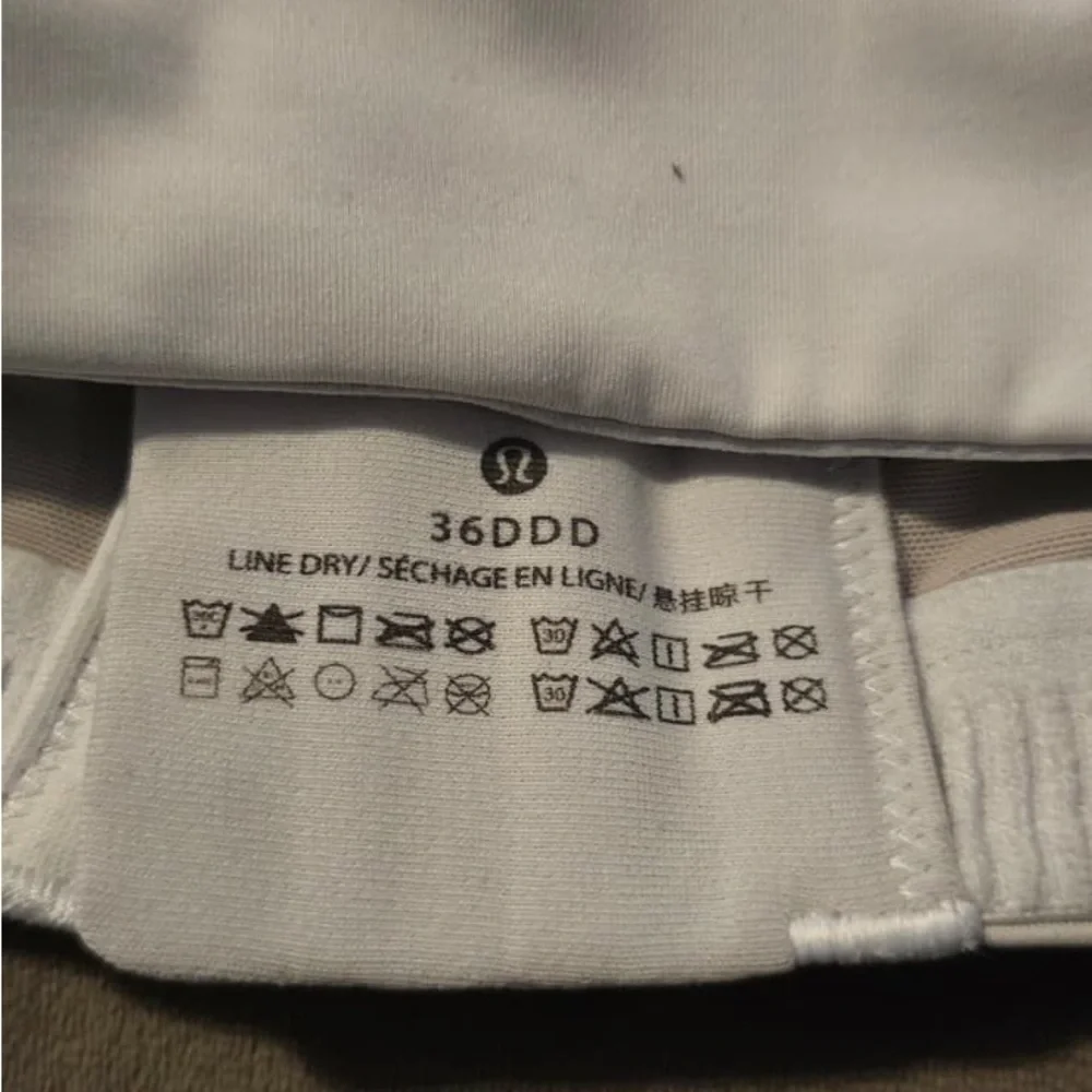 Lululemon Athletica White Sports Bra - Picture 12 of 16